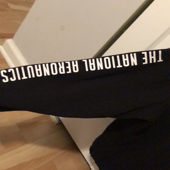 NASA Sweatshirt - Picture 3 of 4